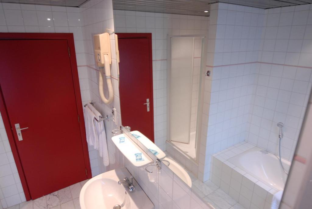 Hotel Le Joli Bois ウォータールー 部屋 写真