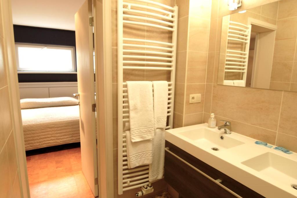 Hotel Le Joli Bois ウォータールー 部屋 写真